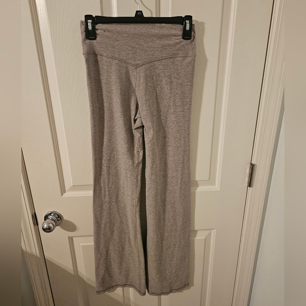 Abercrombie & Fitch YPB 3 Pair Bundle everydaySOFT Flare Legging Size M - Picture 6 of 12